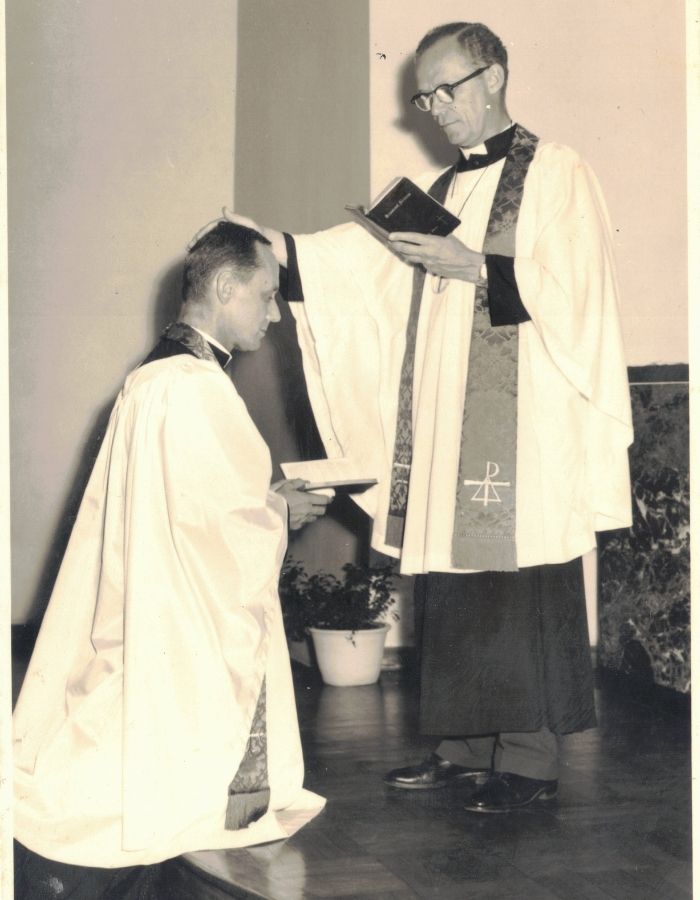 Installation of Paul Alberti