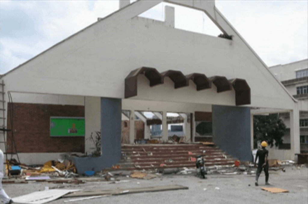 demolishing luther house
